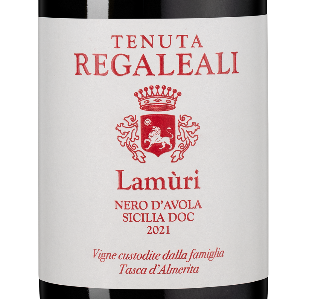 Вино Tenuta Regaleali Lamuri в подарочной упаковке, Tasca d'Almerita, 2021, (150561), Италия, Сицилия, красное, сухое, 0.75 л, Ламури, цена 6490 рублей