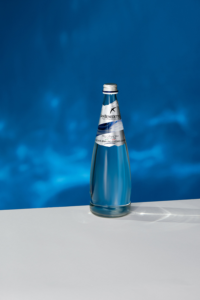 Вода газированная San Benedetto (12 шт.), 0.75л, (95261), Италия, Венето, стекло, 0.75 л, Сан Бенедетто (газированная), цена 5100 рублей