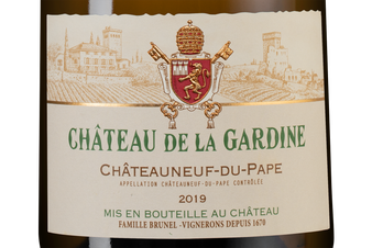 Вино Chateauneuf-du-Pape Cuvee Tradition Blanc, (125460), белое сухое, 2019 г., 0.75 л, Шатонеф-дю-Пап Кюве Традисьон Блан цена 10490 рублей