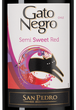 Вино Gato Negro Red, (144763), красное полусладкое, 0.75 л, Гато Негро Ред цена 940 рублей