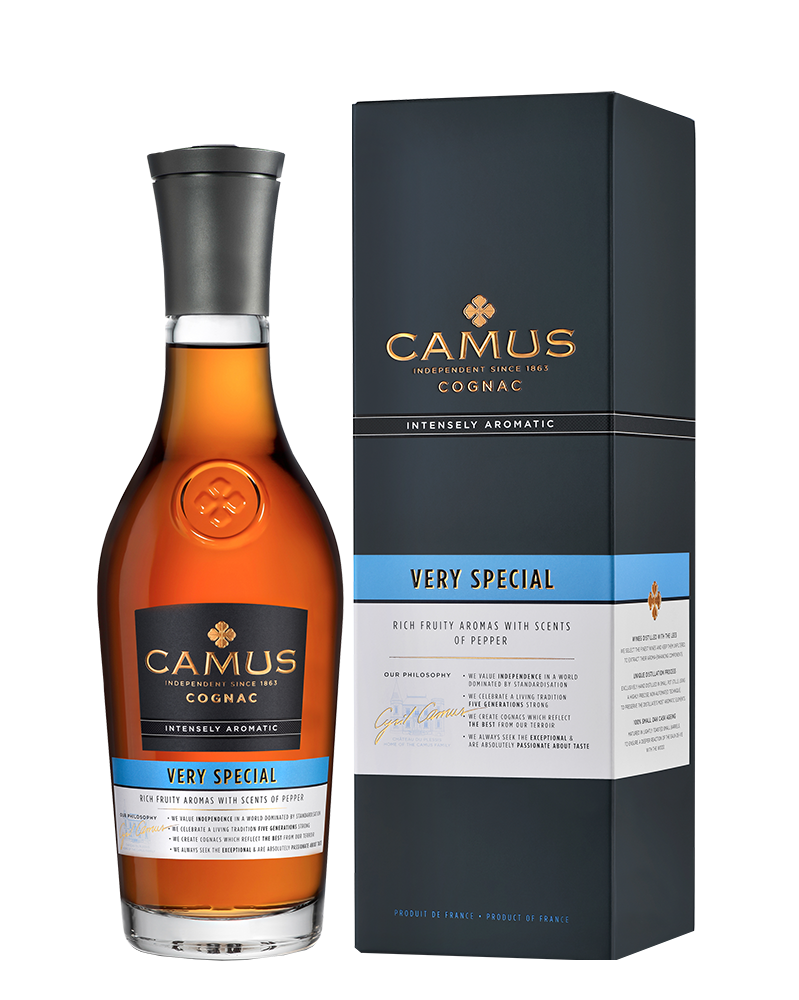 Коньяк Camus VS Intensely Aromatic  в подарочной упаковке, 0.5л, (139218), Франция, Коньяк, 0.5 л, Камю VS, цена 5640 рублей