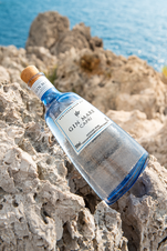Джин Gin Mare Capri, (134194), 42.7%, Испания, 0.7 л, Джин Маре Капри цена 6490 рублей