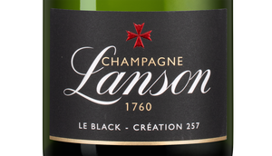 Шампанское из винограда Пино Менье Le Black Creation 257 Brut в подарочной упаковке