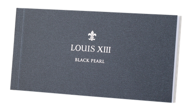 Коньяк Remy Martin Louis XIII Black Pearl в подарочной упаковке, (133810), gift box в подарочной упаковке, Extra, Франция, 0.35 л, Реми Мартан Луи XIII цена 1499990 рублей