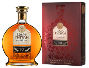 Бренди Царь Тигран 10 лет выдержки, (127268), gift box в подарочной упаковке, 40%, Армения, 0.7 л, Царь Тигран 10 лет выдержки цена 3490 рублей