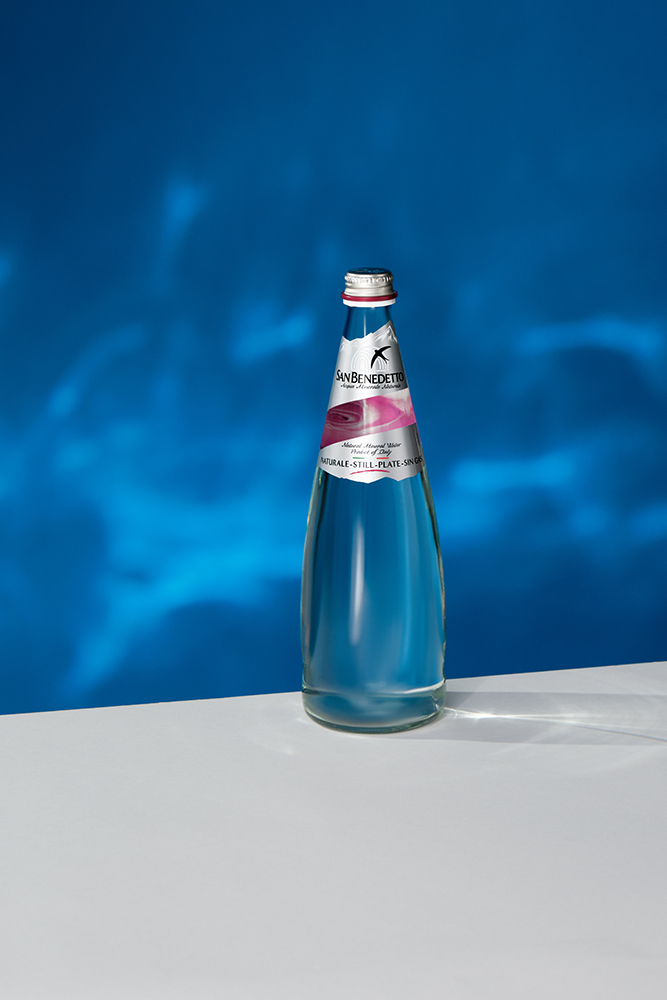 Вода негазированная San Benedetto     (12 шт.), 0.75л, (95262), Италия, Венето, стекло, 0.75 л, Сан Бенедетто (негазированная), цена 5100 рублей