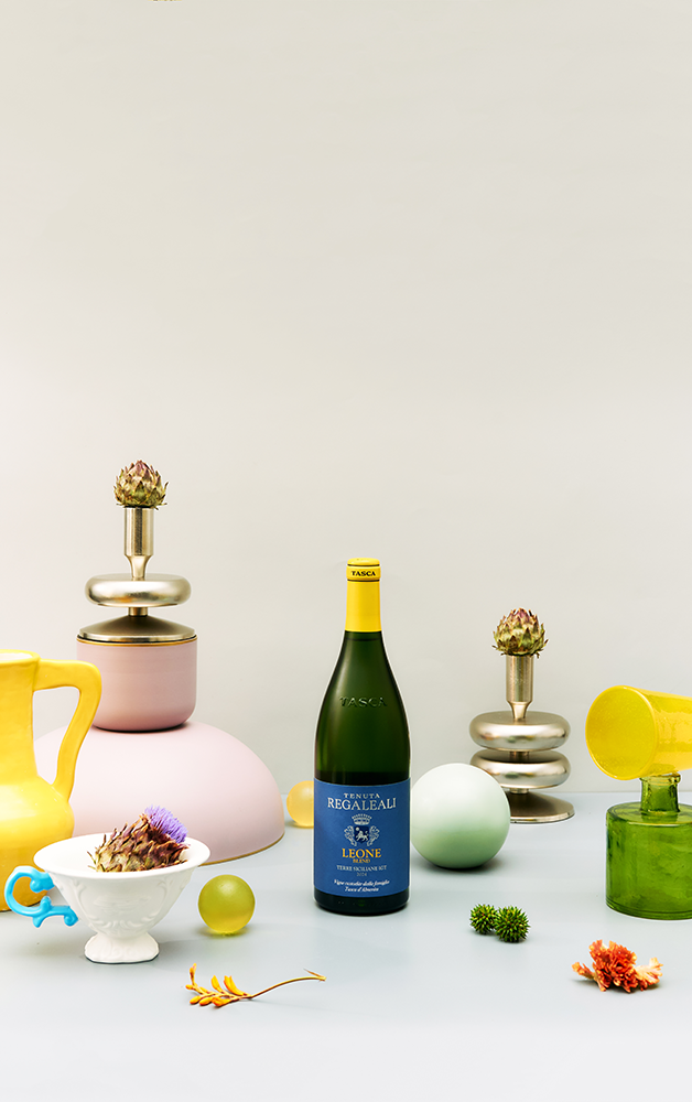 Вино Tenuta Regaleali Leone, Tasca d'Almerita, 2024, (156699), Италия, Сицилия, белое, сухое, 0.75 л, Тенута Регалеали Леоне, цена 4990 рублей