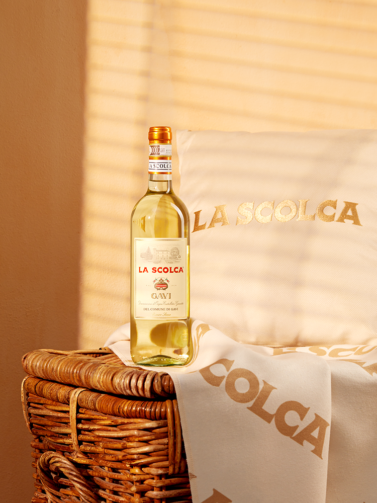Вино Gavi La Scolca, 2023, (146904), Италия, Пьемонт, белое, сухое, 0.75 л, Гави Ла Сколька, цена 3143 рублей