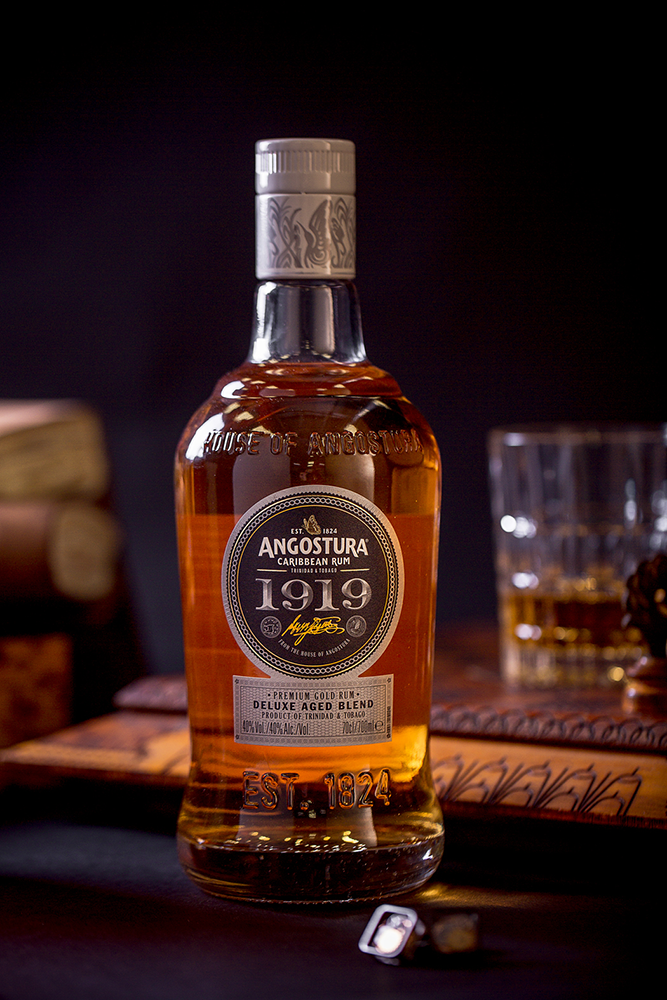 Ром Angostura 1919 в подарочной упаковке с 2-мя бокалами, (115689), Тринидад и Тобаго, 0.7 л, Ангостура 1919, цена 7990 рублей
