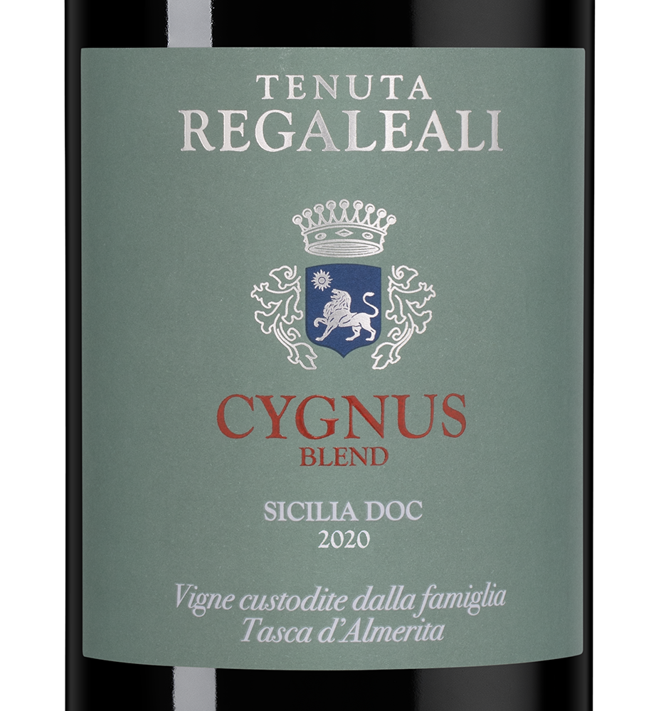 Вино Tenuta Regaleali Cygnus в подарочной упаковке, Tasca d'Almerita, 2020, 1.5л, (150644), Италия, Сицилия, красное, сухое, 1.5 л, Тенута Регалеали Чинюс, цена 13490 рублей