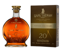 Крепкие напитки Армения Царь Тигран 20 лет выдержки в подарочной упаковке