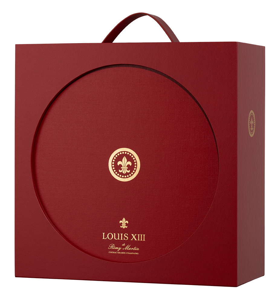 Коньяк Remy Martin Louis XIII в подарочной упаковке, (159947), Франция, Коньяк, 0.7 л, Реми Мартан Луи XIII, цена 489990 рублей