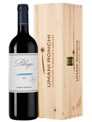 Вино с вкусом черных спелых ягод Pelago в подарочной упаковке