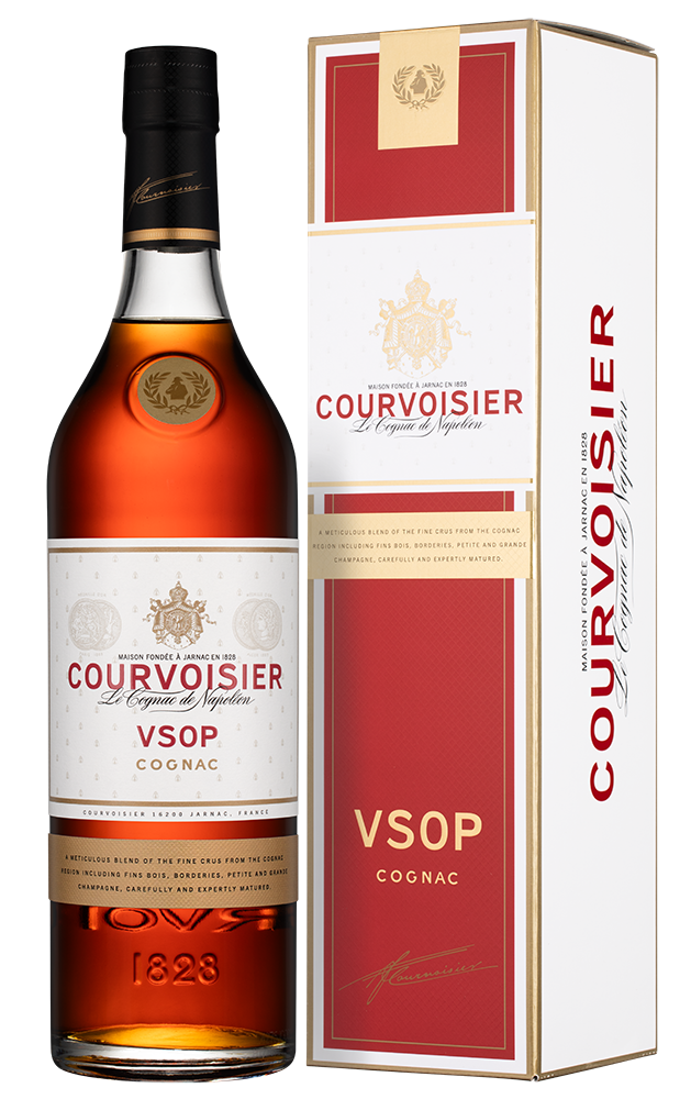 Коньяк Courvoisier VSOP в подарочной упаковке, 2020, (156988), Франция, Коньяк, 0.7 л, Курвуазье VSOP, цена 5790 рублей