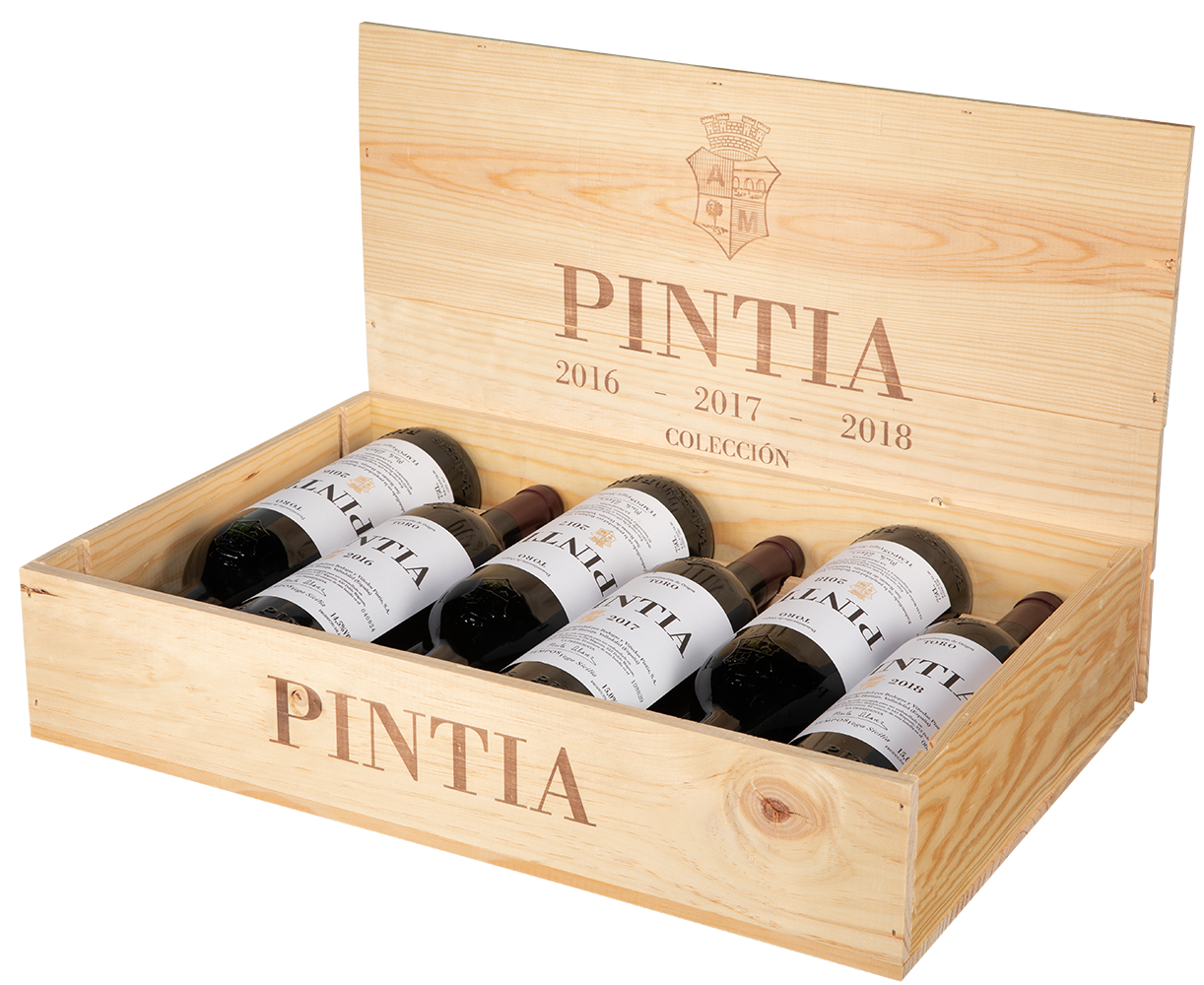 Вино в подарочном сете Pintia 2016-2018, Bodegas y Vinedos Pintia, (147938), Испания, Кастилия и Леон, 0.75 л, Набор вин: Пинтия 2016-2018, цена 149990 рублей