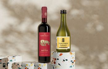Выбор недели: вино Шираз, Alma Valley и саке Junmai Daiginjo Koshitanrei