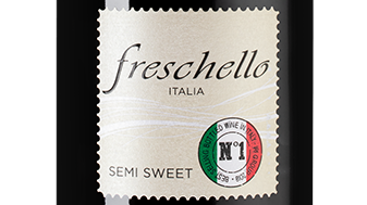 Вино Freschello Rosso Sweet Italy, (138429), красное полусладкое, 0.75 л, Фрескелло Россо Свит Итали цена 990 рублей