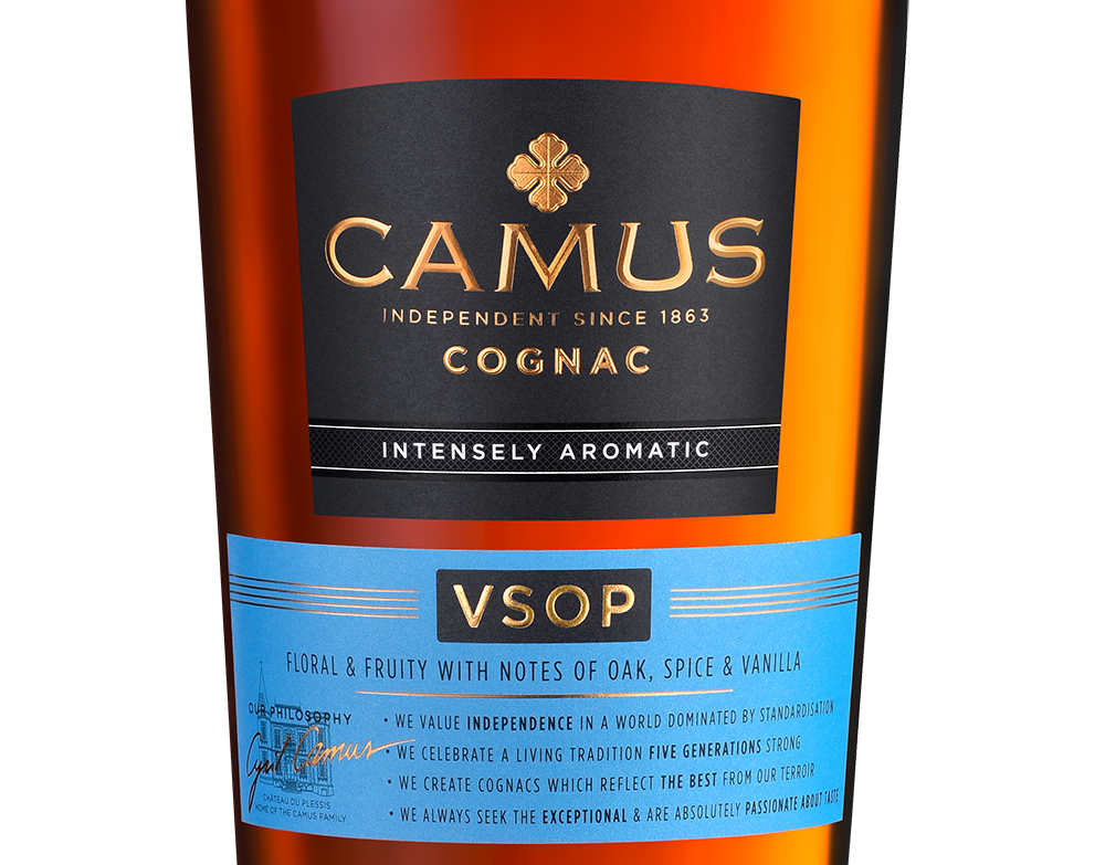 Коньяк Camus VSOP Intensely Aromatic в подарочной упаковке, (156700), Франция, Коньяк, 0.7 л, Камю VSOP, цена 5890 рублей