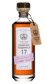 Крепкие напитки Россия Кизлярский Праздничный 17 лет выдержки в подарочной упаковке