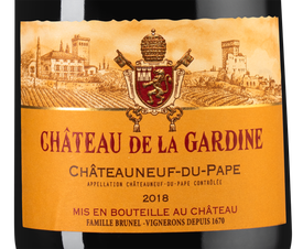 Вино Chateauneuf-du-Pape Cuvee Tradition Rouge, (129613), 2018 г., 0.75 л, Набор Шато де ля Гардин Руж цена 12820 рублей