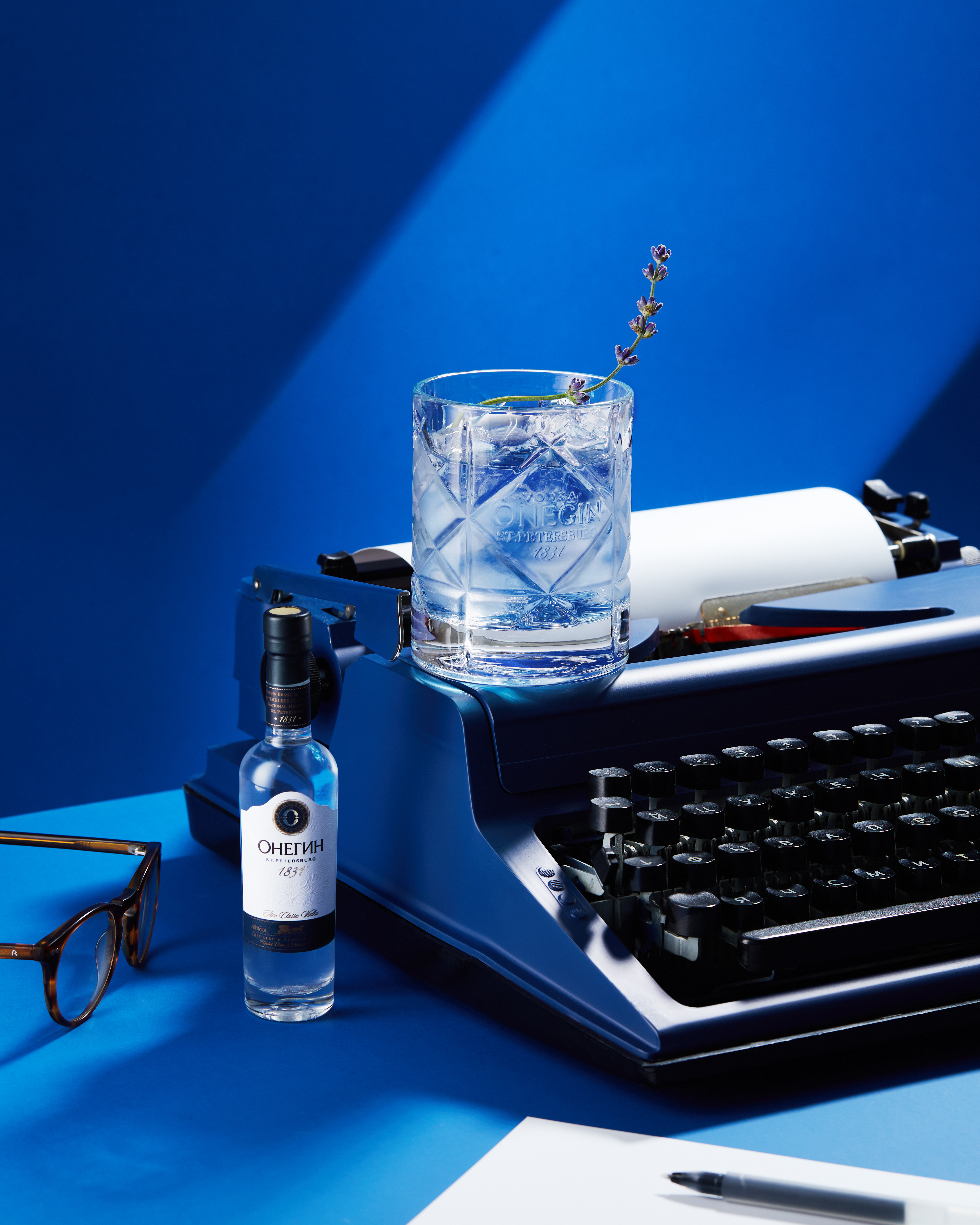 Водка Онегин, 0.05л, (124961), Россия, 0.05 л, Онегин, цена 340 рублей