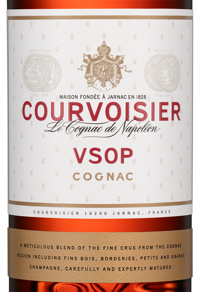 Коньяк Courvoisier VSOP в подарочной упаковке, 2020, (156988), Франция, Коньяк, 0.7 л, Курвуазье VSOP, цена 5790 рублей