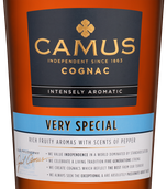 Крепкие напитки из Франции Camus VS Intensely Aromatic в подарочной упаковке