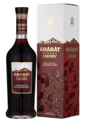 Бренди Араратской долины Арарат со вкусом вишни в подарочной упаковке