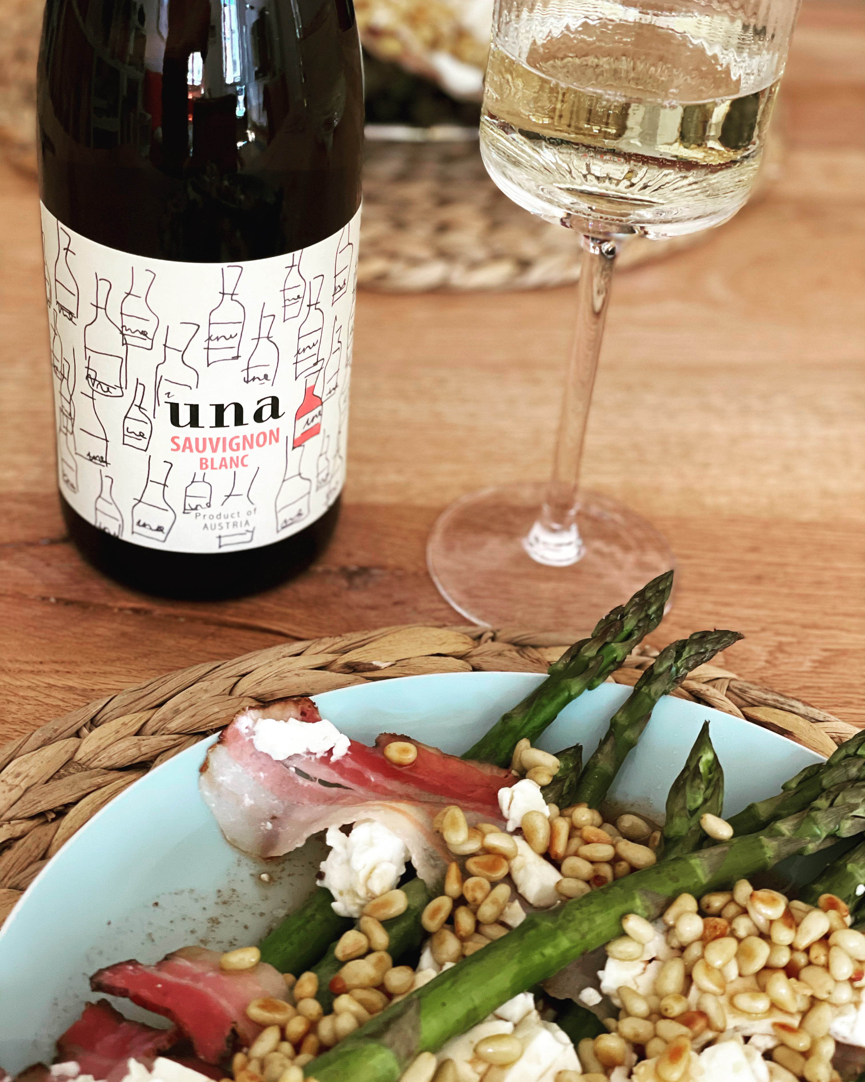 Вино UNA Sauvignon Blanc, Vereinigte Winzer Neusiedler, 2020, (136717), Австрия, Бургенланд, белое, сухое, 0.75 л, УНА Совиньон Блан, цена 2790 рублей