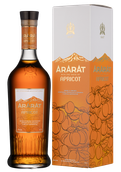 Крепкие напитки Арарат со вкусом абрикоса в подарочной упаковке
