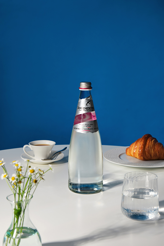 Вода негазированная San Benedetto     (12 шт.), 0.75л, (95262), Италия, Венето, стекло, 0.75 л, Сан Бенедетто (негазированная), цена 5100 рублей