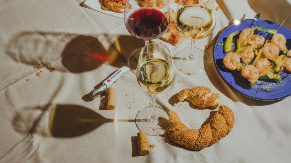 «Сенсориум» в винотеках SimpleWine. Выбирайте вино без лишних сложностей