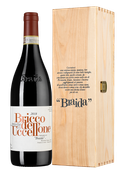 Вино в подарочной упаковке Bricco dell' Uccellone