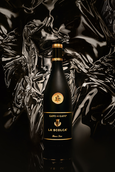 Вино кортезе Gavi dei Gavi special black bottle