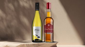 Выбор недели: вино Sauvignon Blanc Misty Cliff и бренди Tio Toto Brandy de Jerez Solera