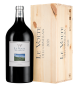 Вино со структурированным вкусом Le Volte dell'Ornellaia в подарочной упаковке