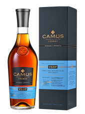 Коньяк Camus VSOP Intensely Aromatic в подарочной упаковке, (144730), gift box в подарочной упаковке, V.S.O.P., 2017 г., Франция, 0.7 л, Камю VSOP цена 8490 рублей