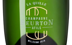 Белое игристое вино и шампанское La Quille