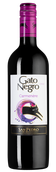 Вино с вкусом черных спелых ягод Gato Negro Carmenere