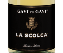 Вино с цитрусовым вкусом Gavi dei Gavi (Etichetta Nera) в подарочной упаковке