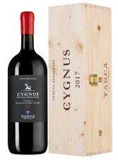Вино Tenuta Regaleali Cygnus, (135381), gift box в подарочной упаковке, красное сухое, 2017 г., 1.5 л, Тенута Регалеали Чинюс цена 11490 рублей