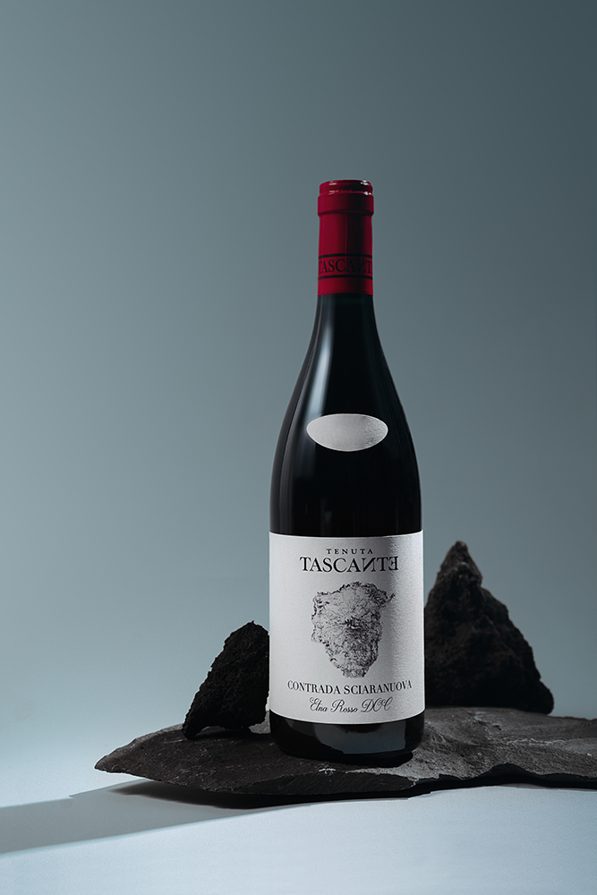 Вино Tenuta Tascante Contrada Sciaranuova , Tasca d'Almerita, 2017, (124680), Италия, Сицилия, красное, сухое, 0.75 л, Тенута Тасканте Контрада Шарануова, цена 14990 рублей