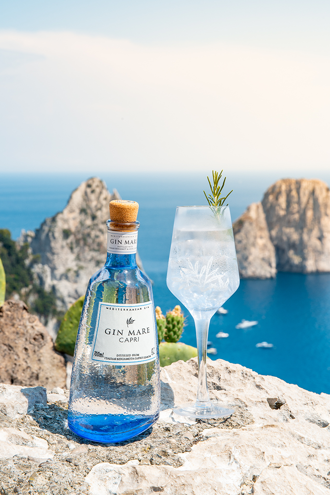 Джин Gin Mare Capri, (134194), Испания, Каталония, 0.7 л, Джин Маре Капри, цена 4990 рублей