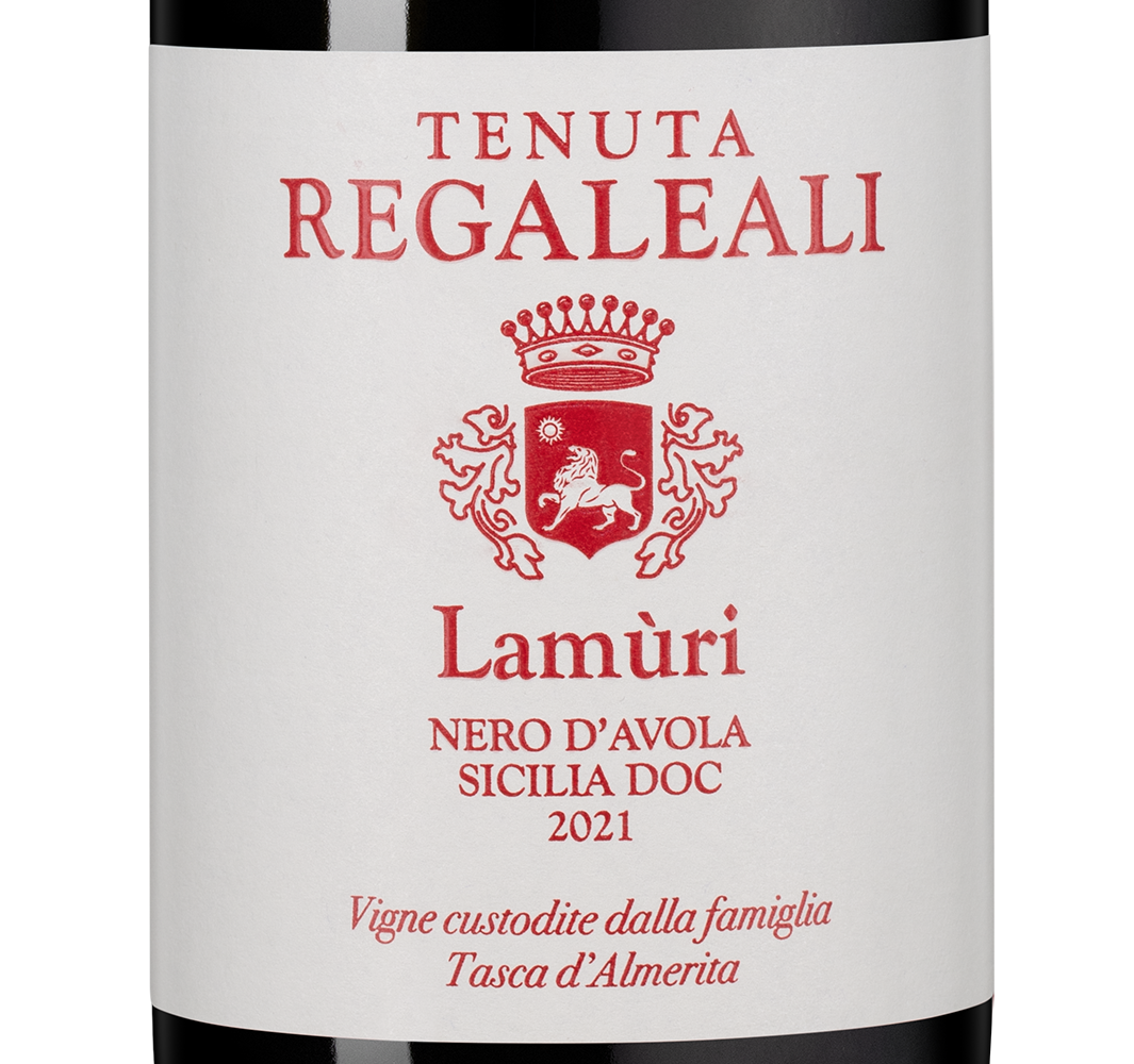 Вино Tenuta Regaleali Lamuri, Tasca d'Almerita, 2021, (151359), Италия, Сицилия, красное, сухое, 0.75 л, Тенута Регалеали Ламури, цена 4990 рублей