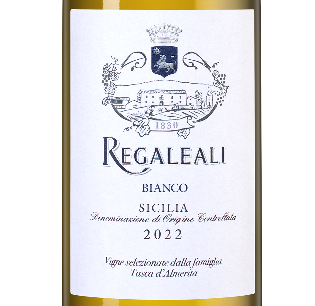 Вино Tenuta Regaleali Bianco, Tasca d'Almerita, 2022, (144759), Италия, Сицилия, белое, сухое, 0.75 л, Тенута Регалеали Бьянко, цена 2890 рублей