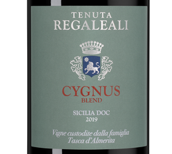 Вино Tenuta Regaleali Cygnus в подарочной упаковке, (147562), gift box в подарочной упаковке, красное сухое, 2019 г., 1.5 л, Тенута Регалеали Чинюс цена 11490 рублей