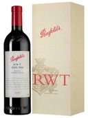 Вино с сочным вкусом Penfolds RWT Shiraz в подарочной упаковке