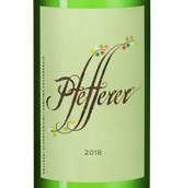Полусухое вино Pfefferer