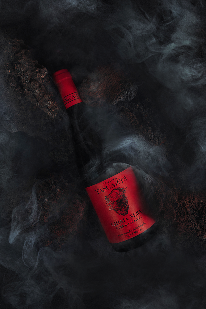 Вино Tenuta Tascante Ghiaia Nera, Tasca d'Almerita, 2023, (158492), Италия, Сицилия, красное, сухое, 0.75 л, Тенута Тасканте Гьяя Нера, цена 3703 рублей