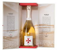 Белое шампанское Noble Champagne Blanc de Blancs в подарочной упаковке